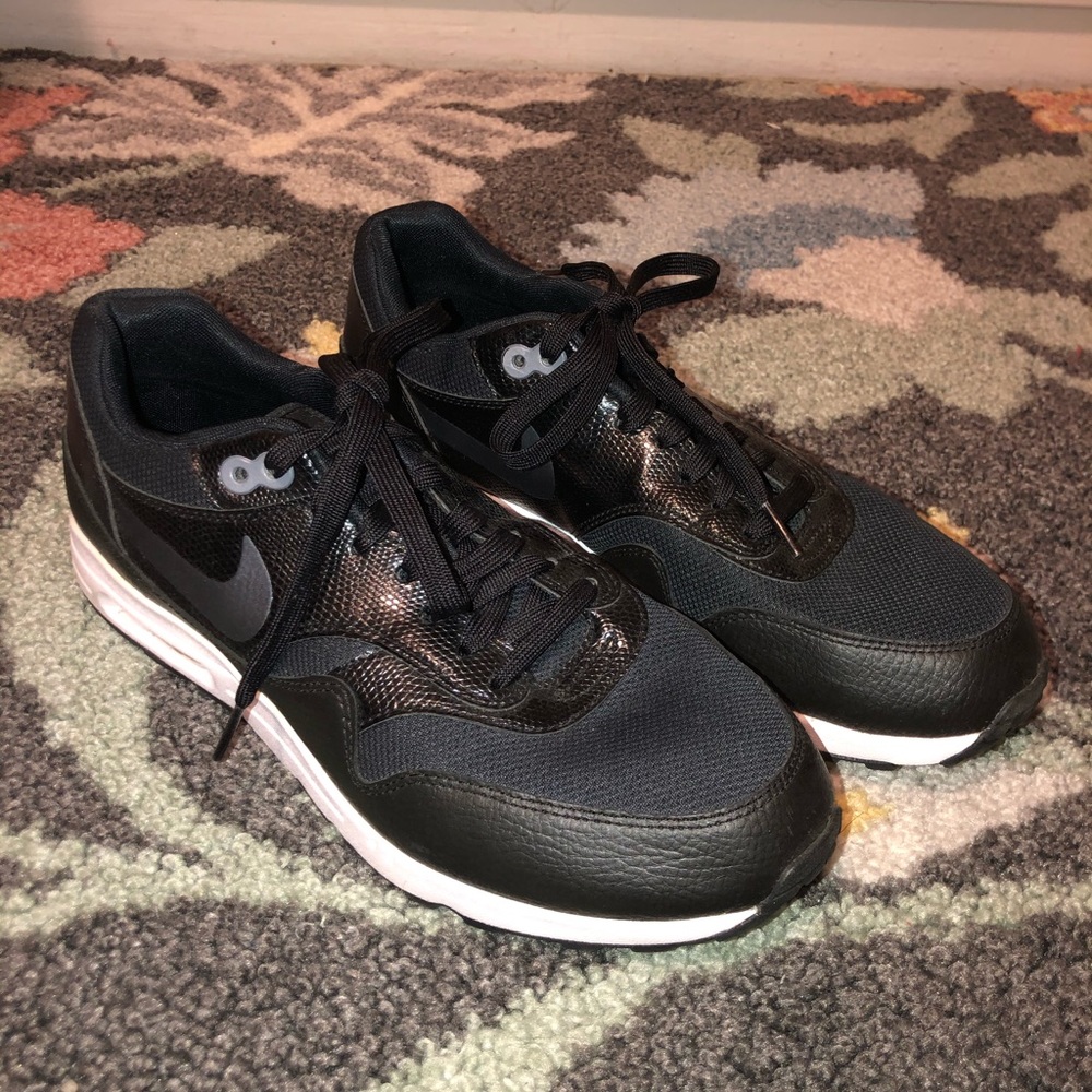 Nike air max
